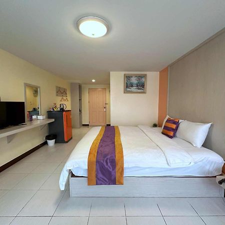 Aryan Suites Hotel Bangkok Exteriér fotografie